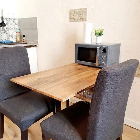 Апартаменти Studio Renove De 20 M2 Pour Deux Personnes Blaye-Les-Mines Екстер'єр фото